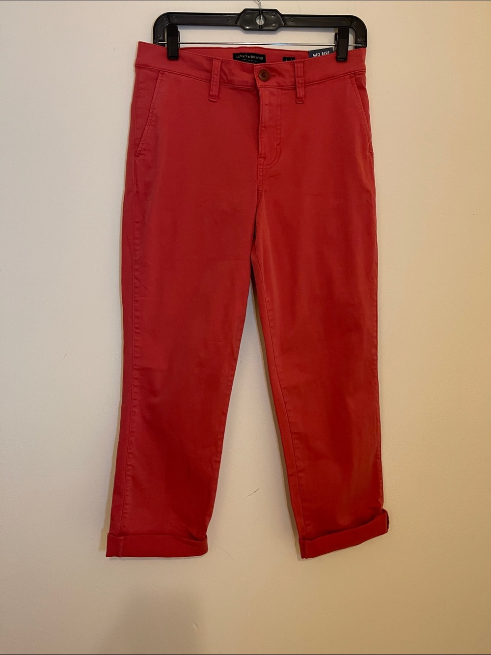 Lucky Brand wimans Red Chino Pants Mid Rise size 4/27